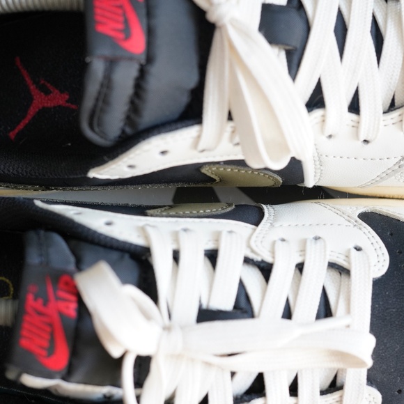 Jordan 1 Retro Low OG Travis Scott Olive - Picture 5 of 7